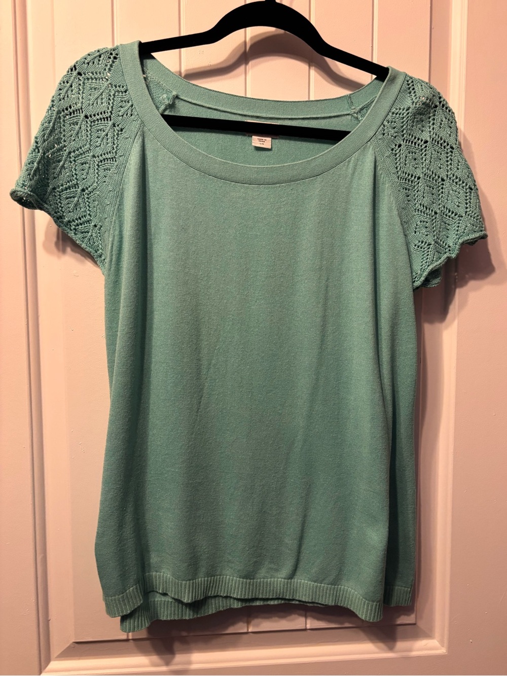 Jaclyn Smith Mint Green Knit Short Sleeve Top with Laced Sleeves